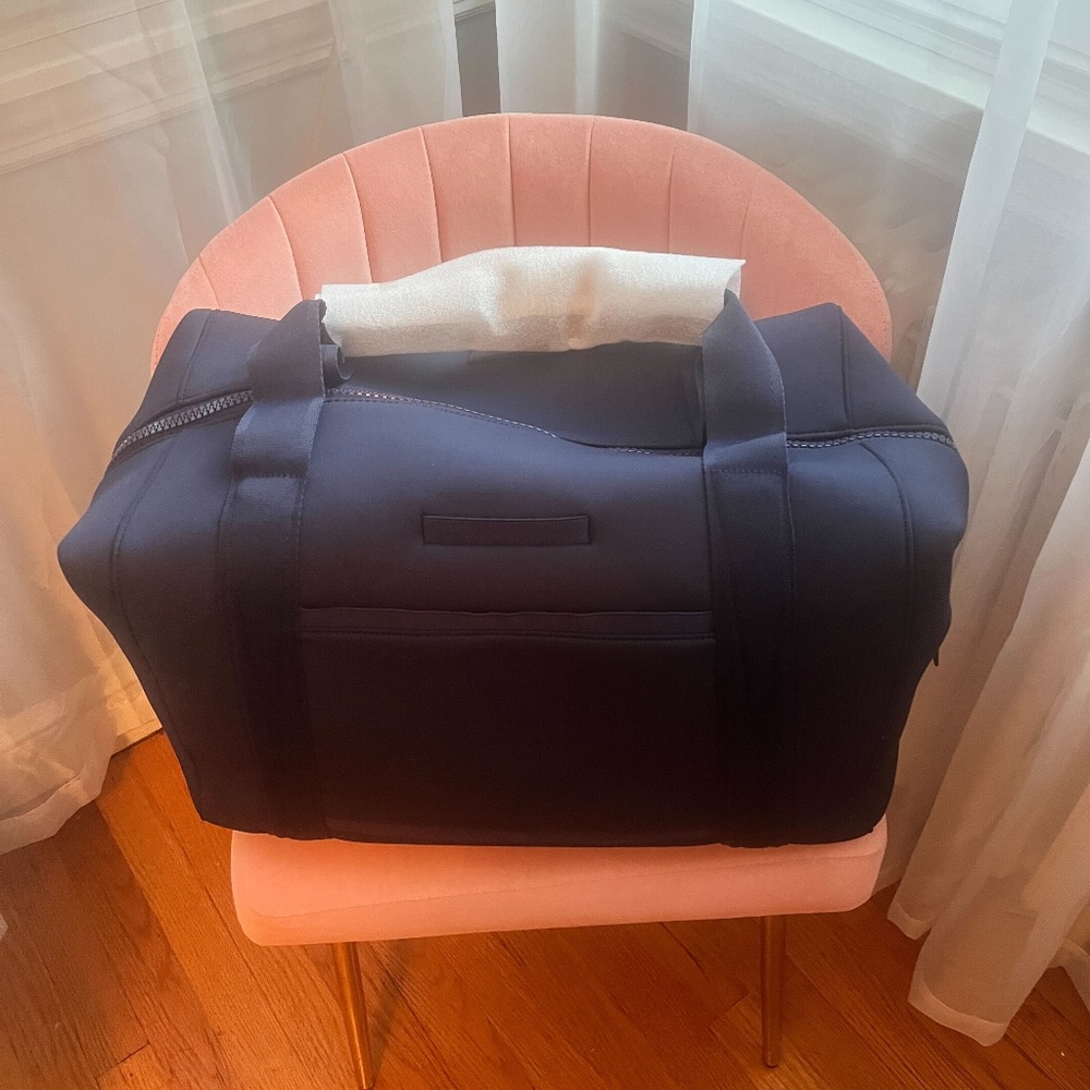 NEW —Dagne Dover LANDON NEOPRENE BAG SIZE LARGE— Storm Blue